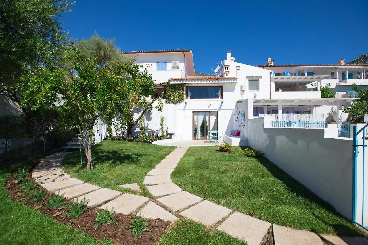Palmasera Charming Suites Кала-Гононе Италия